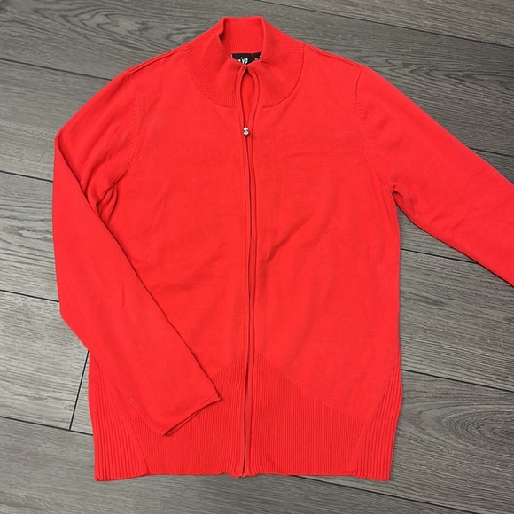 Nivo Red Golf Cardigan - Picture 5 of 6